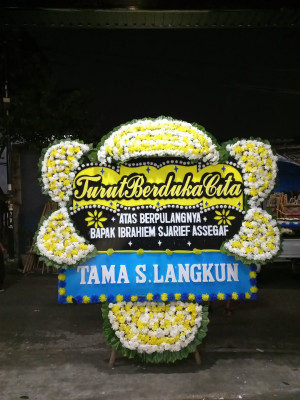 Papan Bunga Duka di Mustikajaya