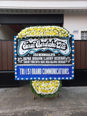 Papan Bunga Duka di Mustikajaya